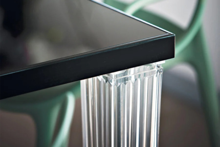 Toptop Dining Table