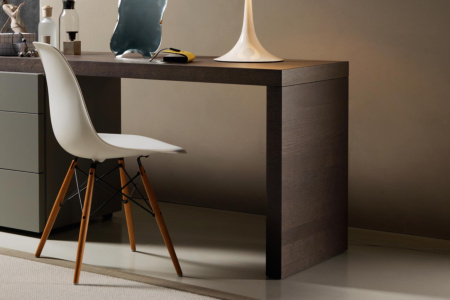 Valeo Console Desk