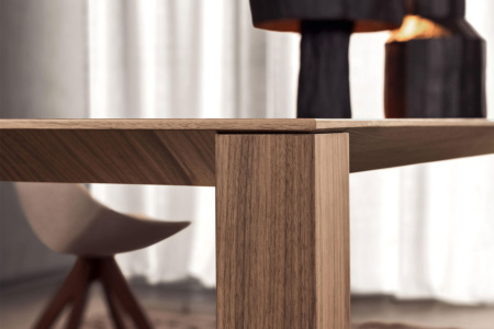 Woody Dining Table