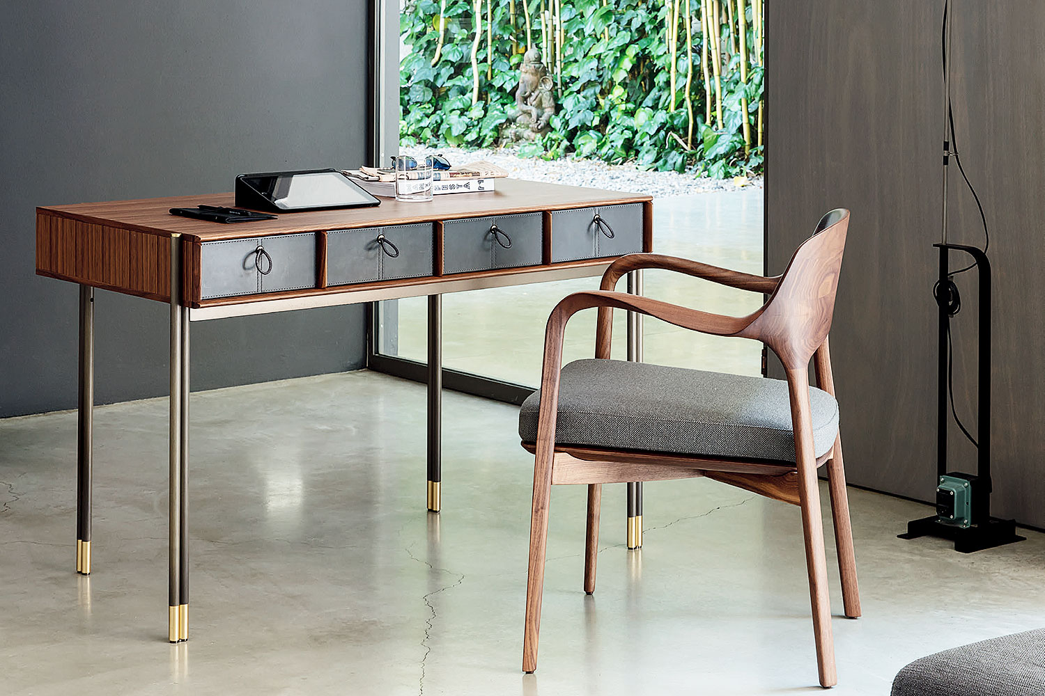 Eley Desk