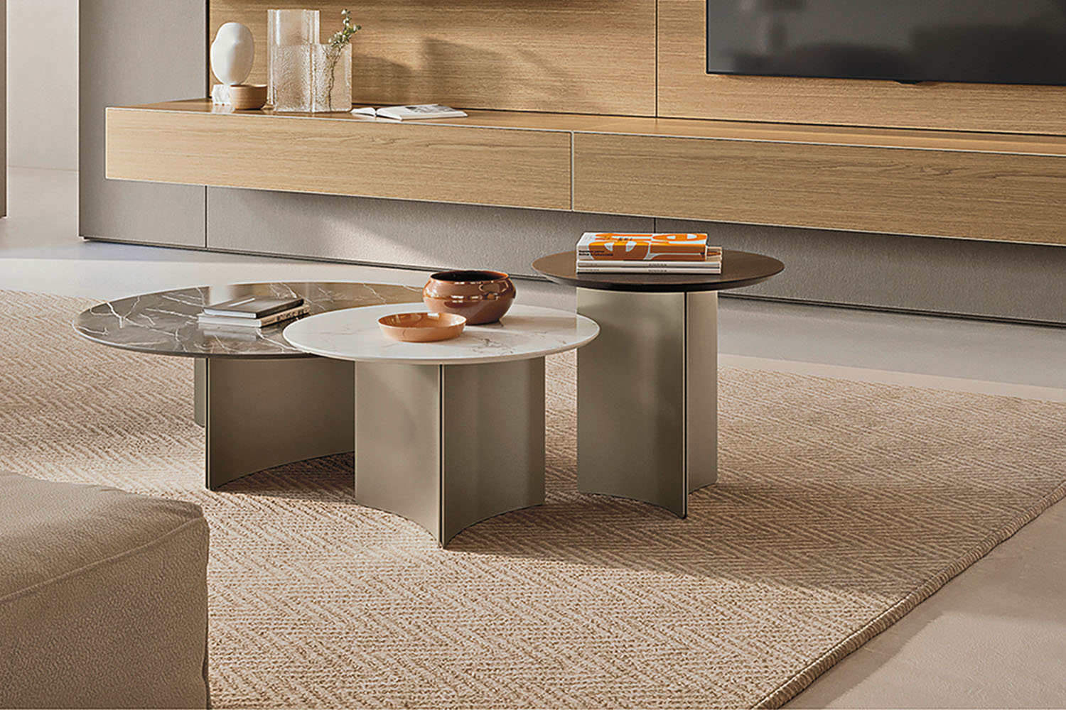 Fiocco End Table