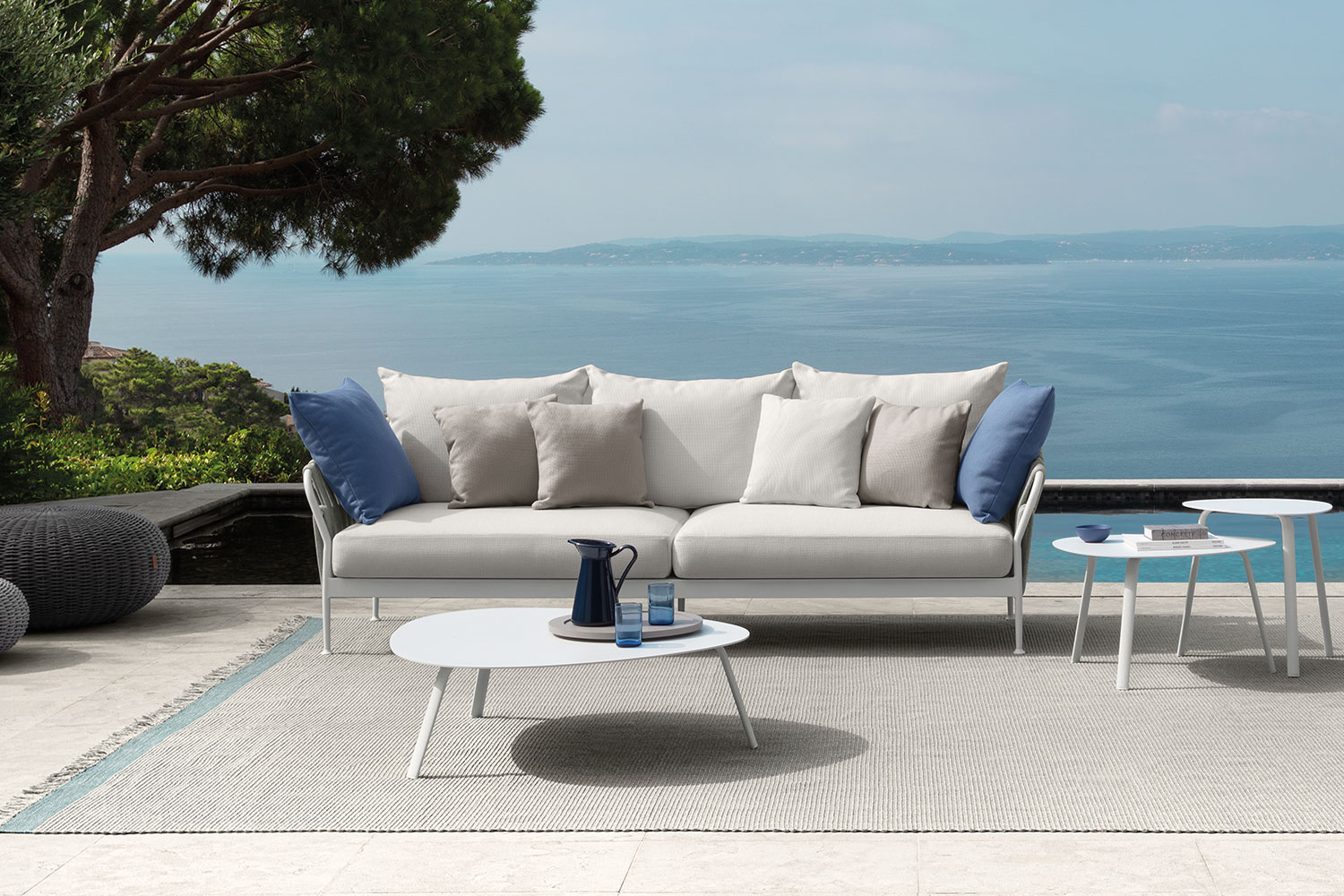Frame Sofa