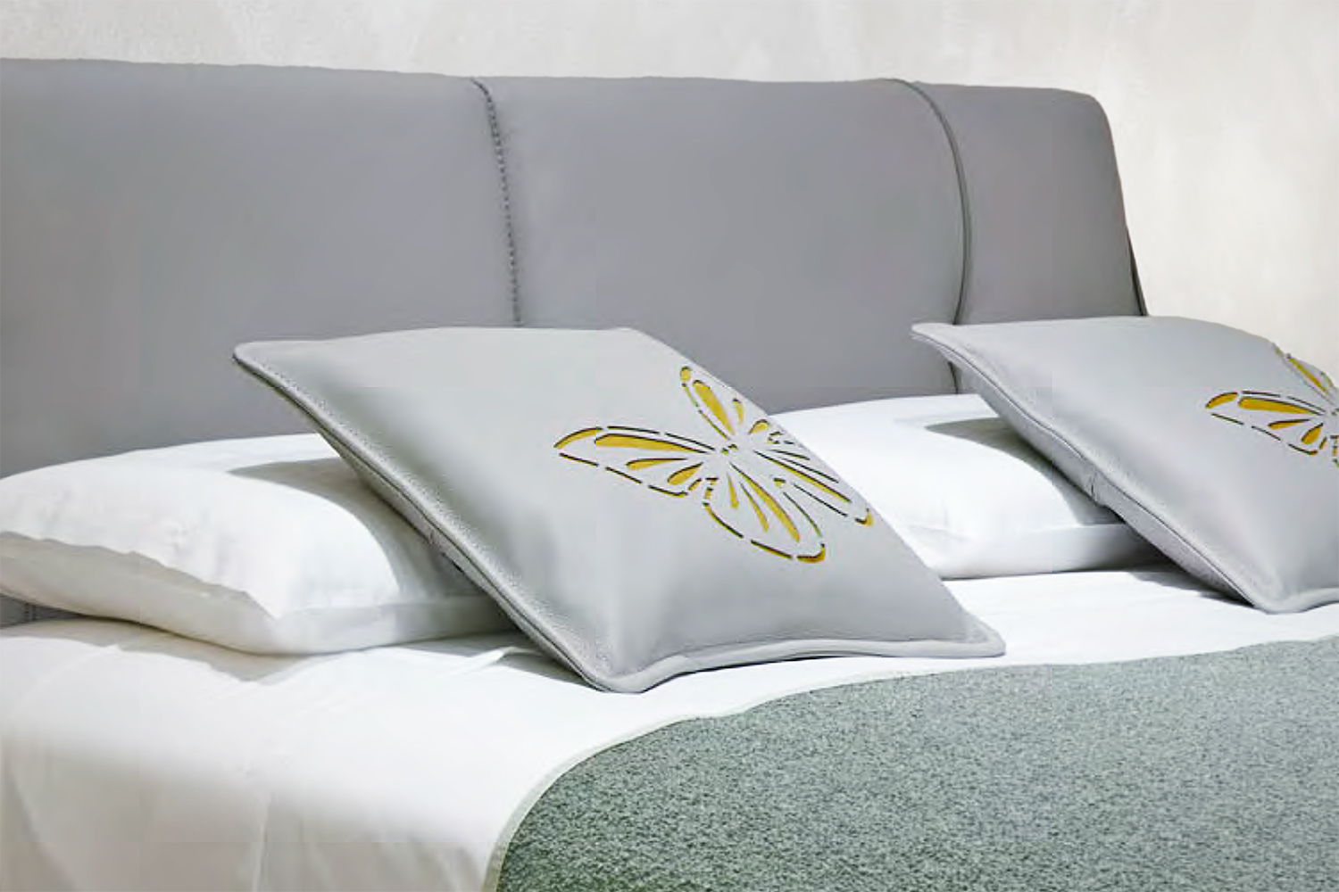 GMM Philly Butterfly C0139 Pillow