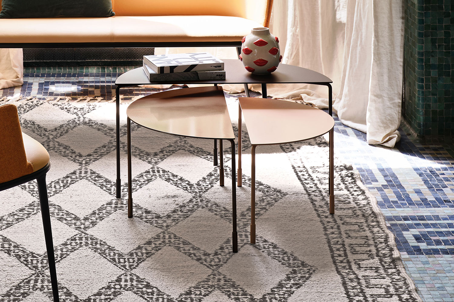 Hoodi Coffee Table