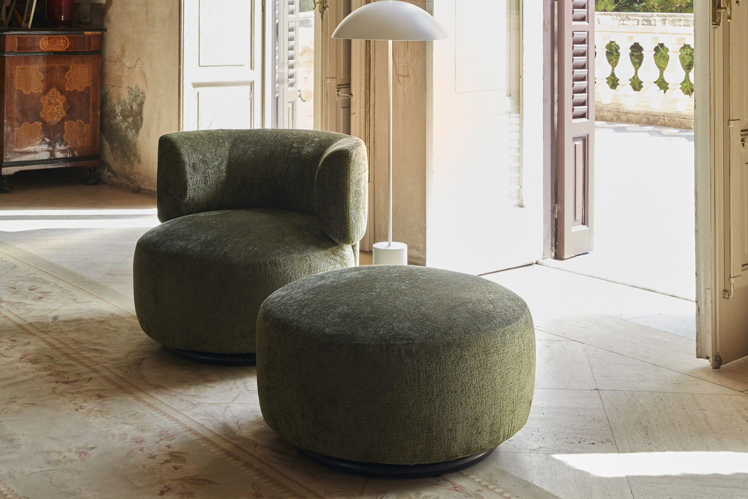 K-Waiting Ottoman