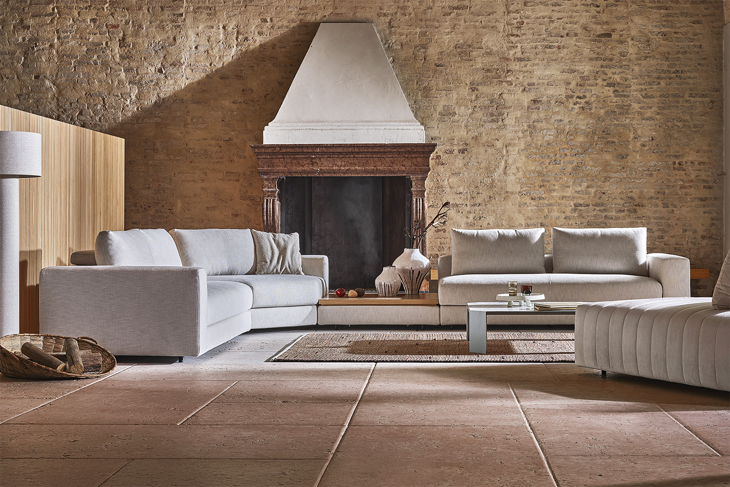 Kuba Plain Corner Sectional with Table