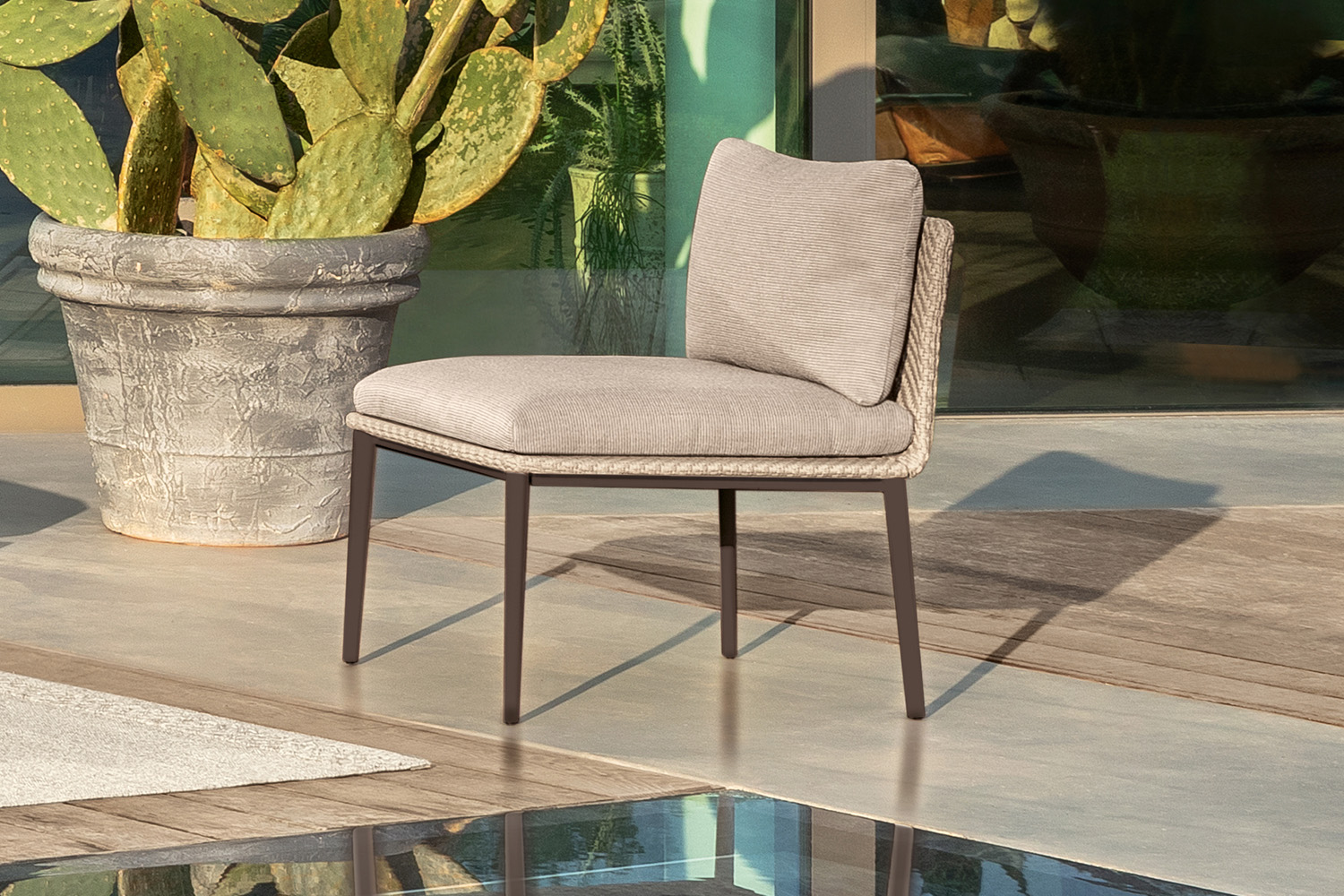 Leaf Lounge Chair