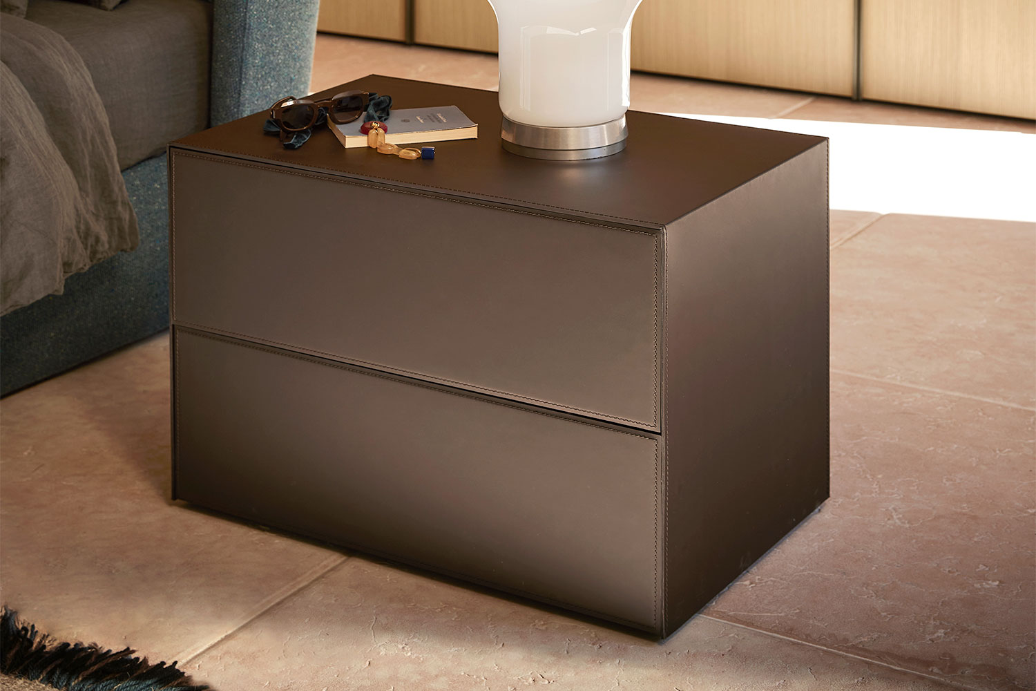 Norma Nightstand by Pianca | room service 360°
