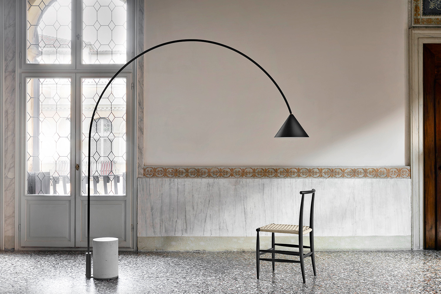 Ozz Adjustable Floor Lamp