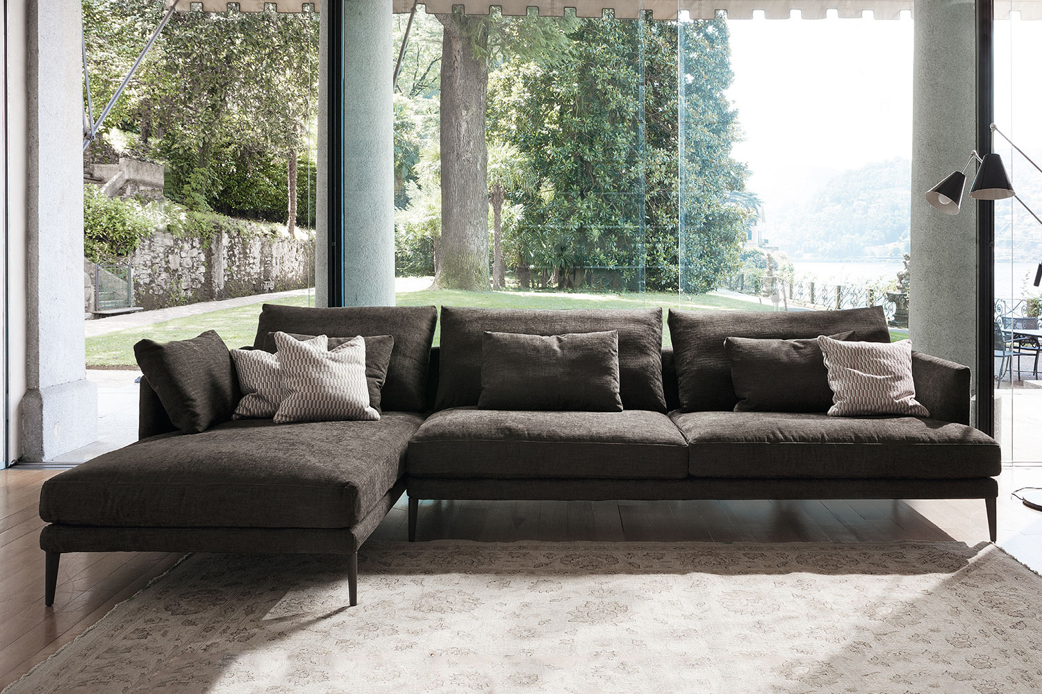 Paraiso Sectional Sofa With Chaise