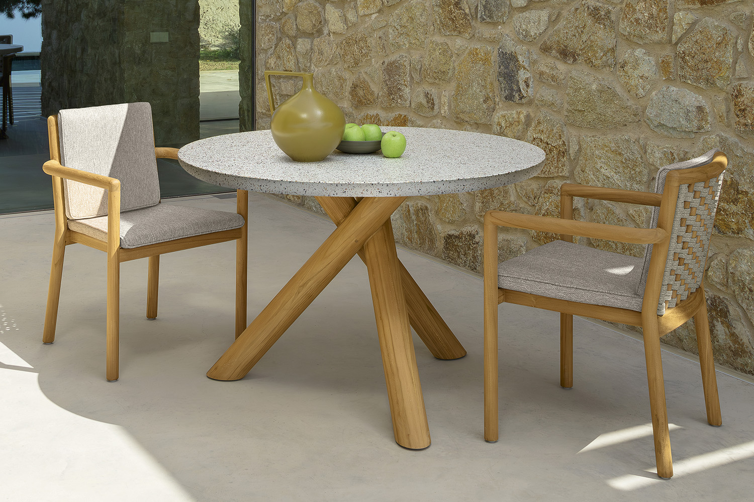 Prichi Bistro Table