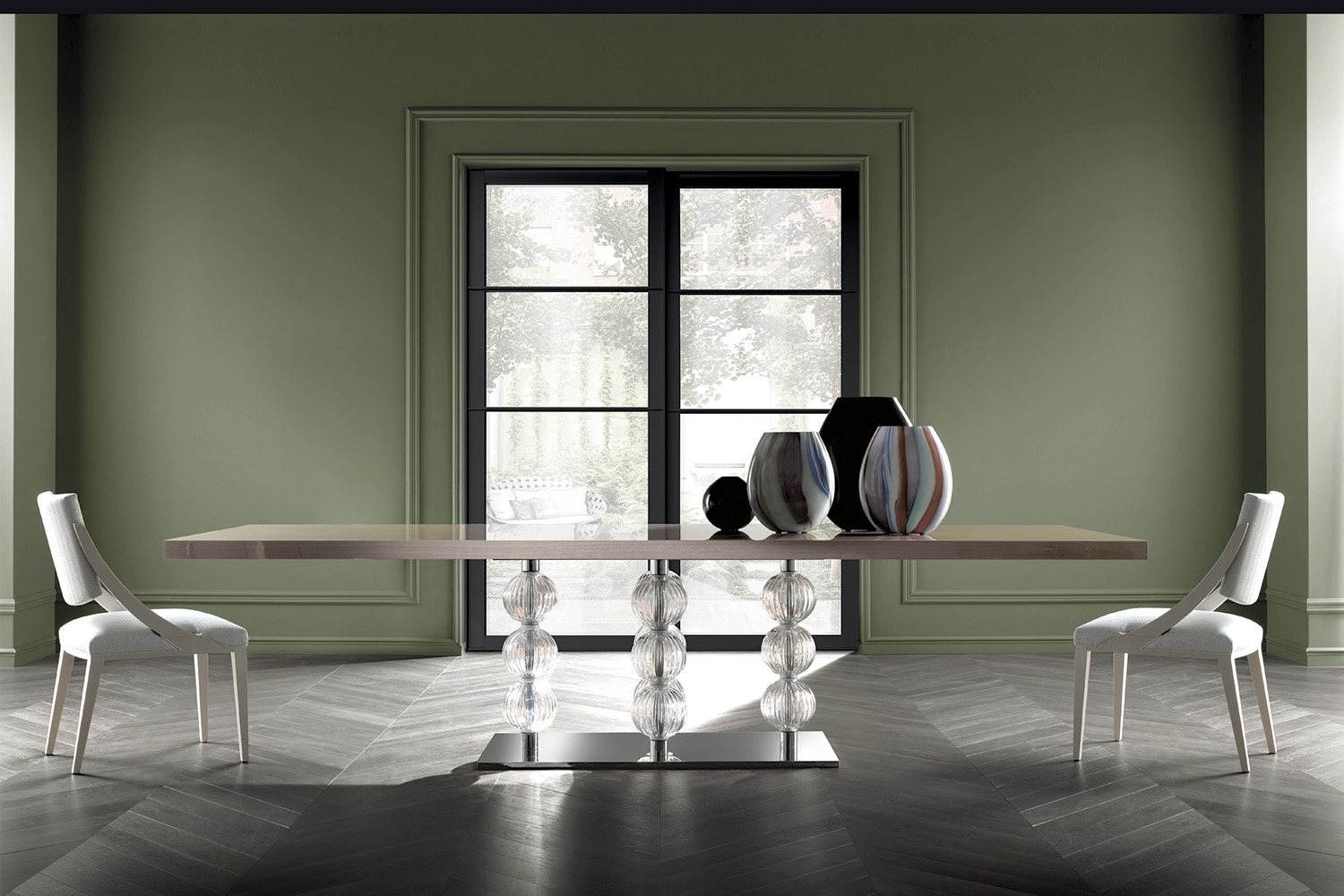 Royal Dining Table