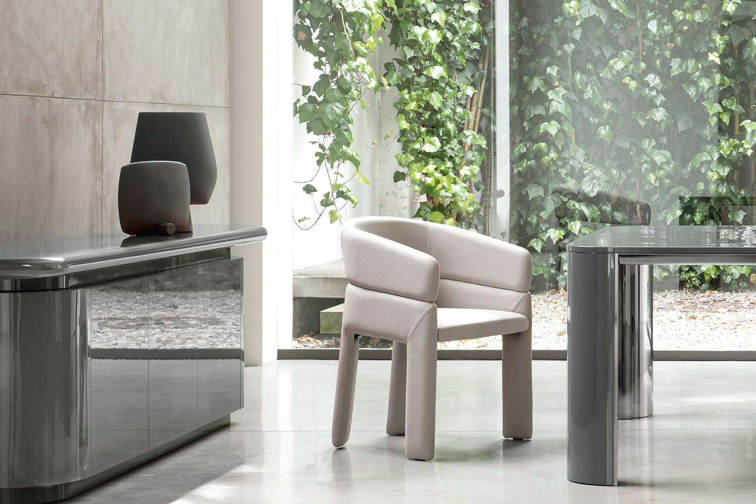 Suit Dining Chair