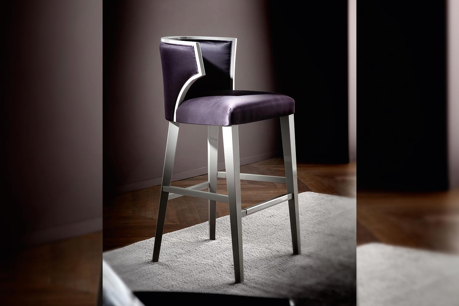 Villa Bar Stool