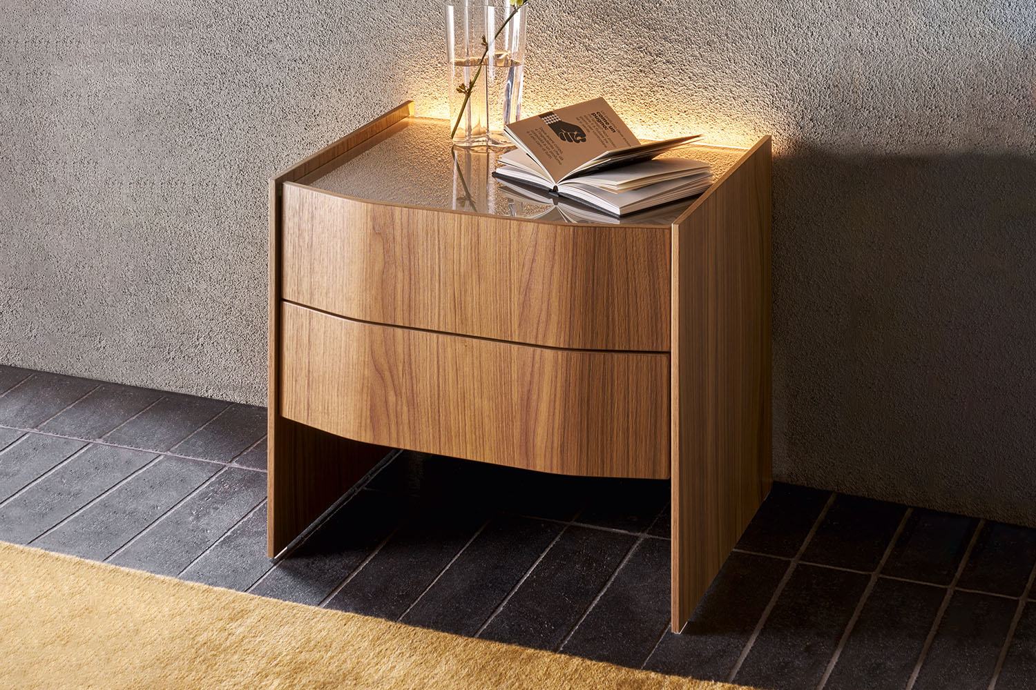 Virgola Nightstand